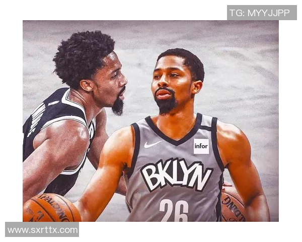 火箭队与爵士队激战正酣12月18日精彩对决引发球迷热议